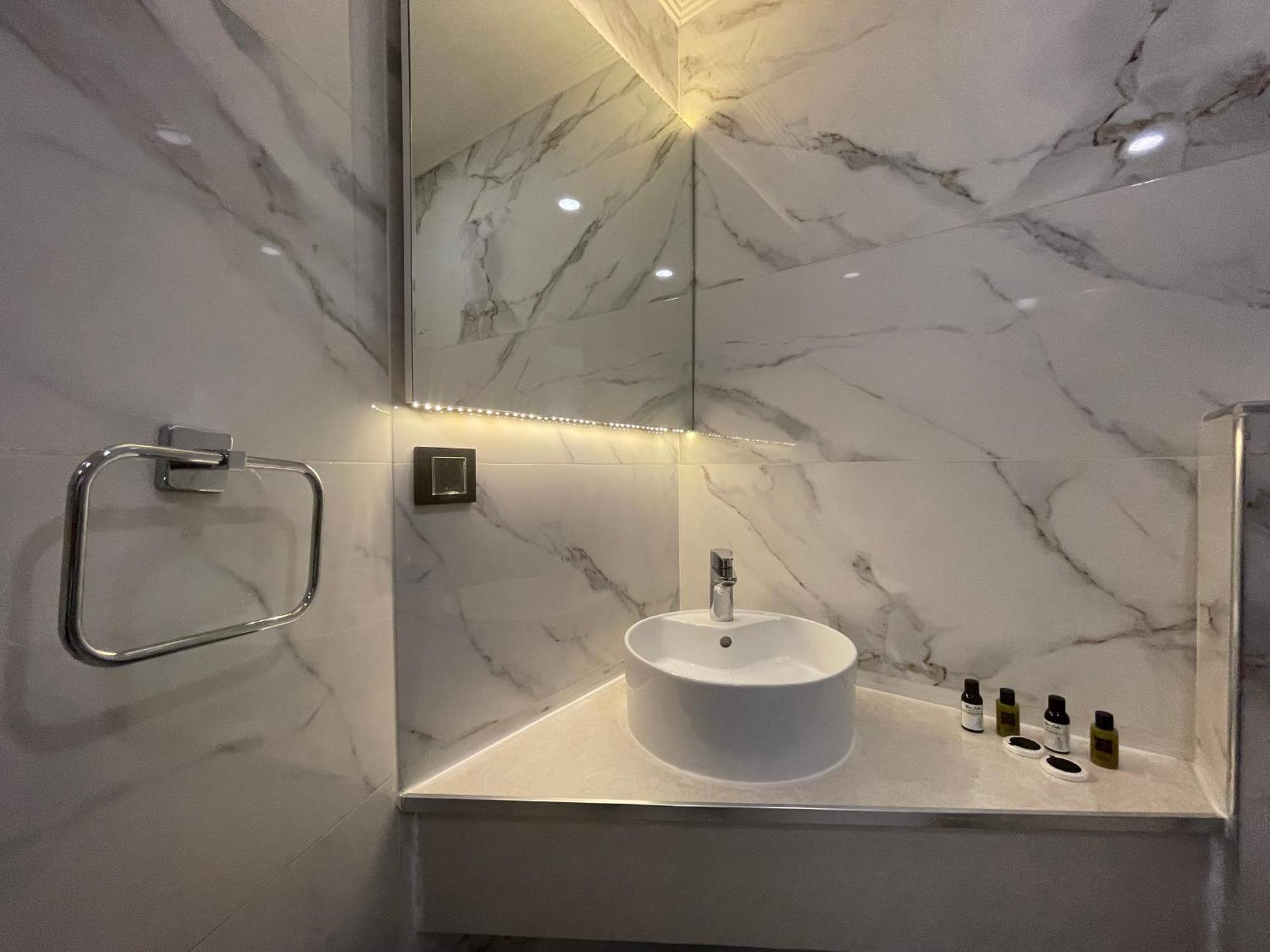 LE LUXE Suites Hotel&Spa Bursa Extérieur photo
